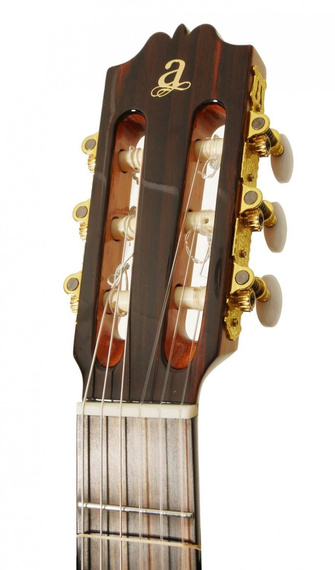 Admira A4 – gitara klasyczna