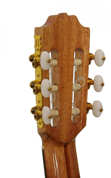 Admira A4 – gitara klasyczna