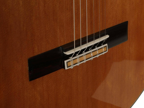 Admira A4 – gitara klasyczna